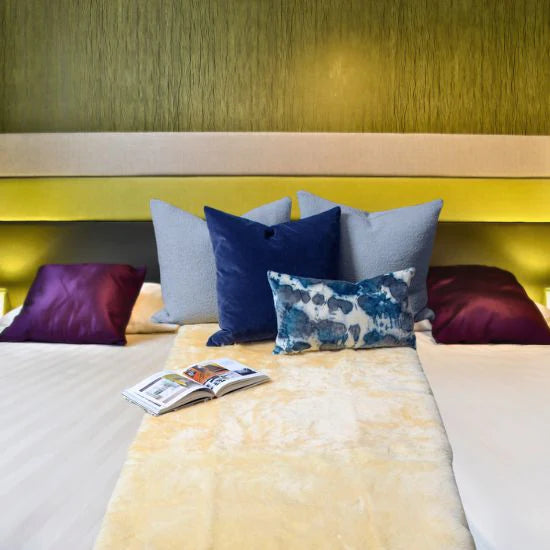 Sheepskin Ranch 2' 8" x 6' Bed Cover (104)