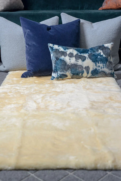 Sheepskin Ranch 2' 8" x 6' Bed Cover (104)